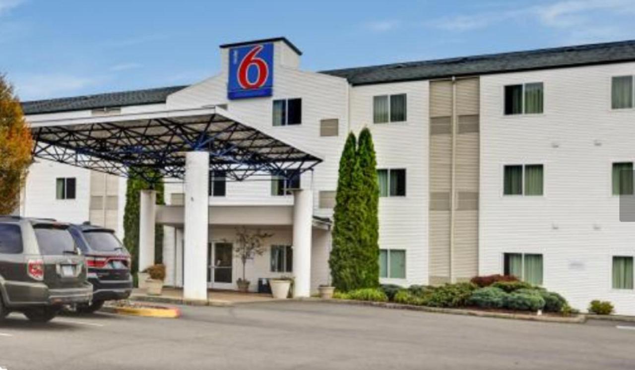 Motel 6-Roseburg, OR Bagian luar foto